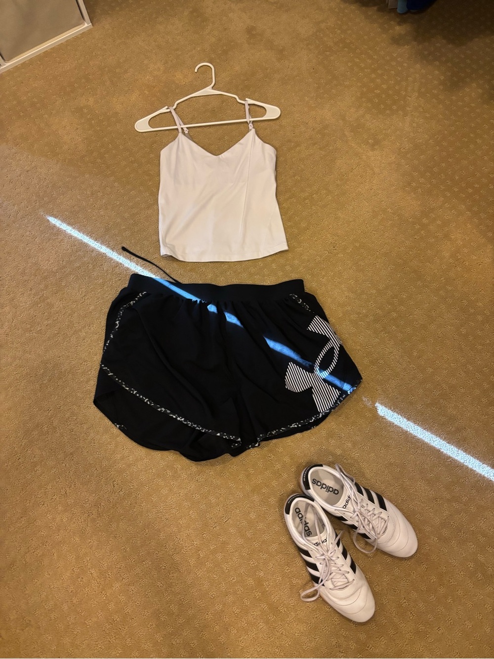 Women’s Under Armour Black/White lined Athletic Shorts wide band waist sz 1X